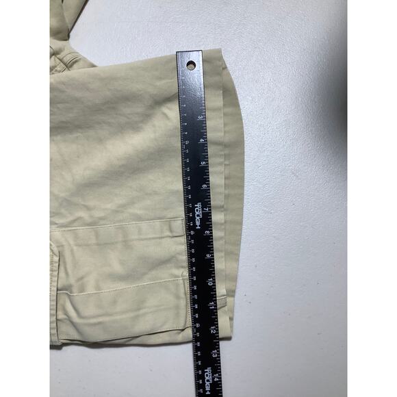 American Eagle Khaki Cargo Shorts Men’s 32W — Casual, Utility, Outdoor - Picture 7 of 9